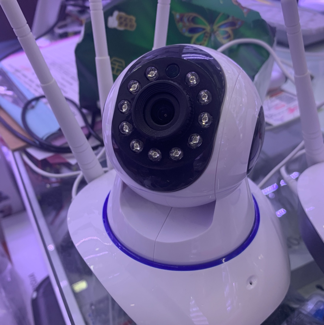 监控摄像头