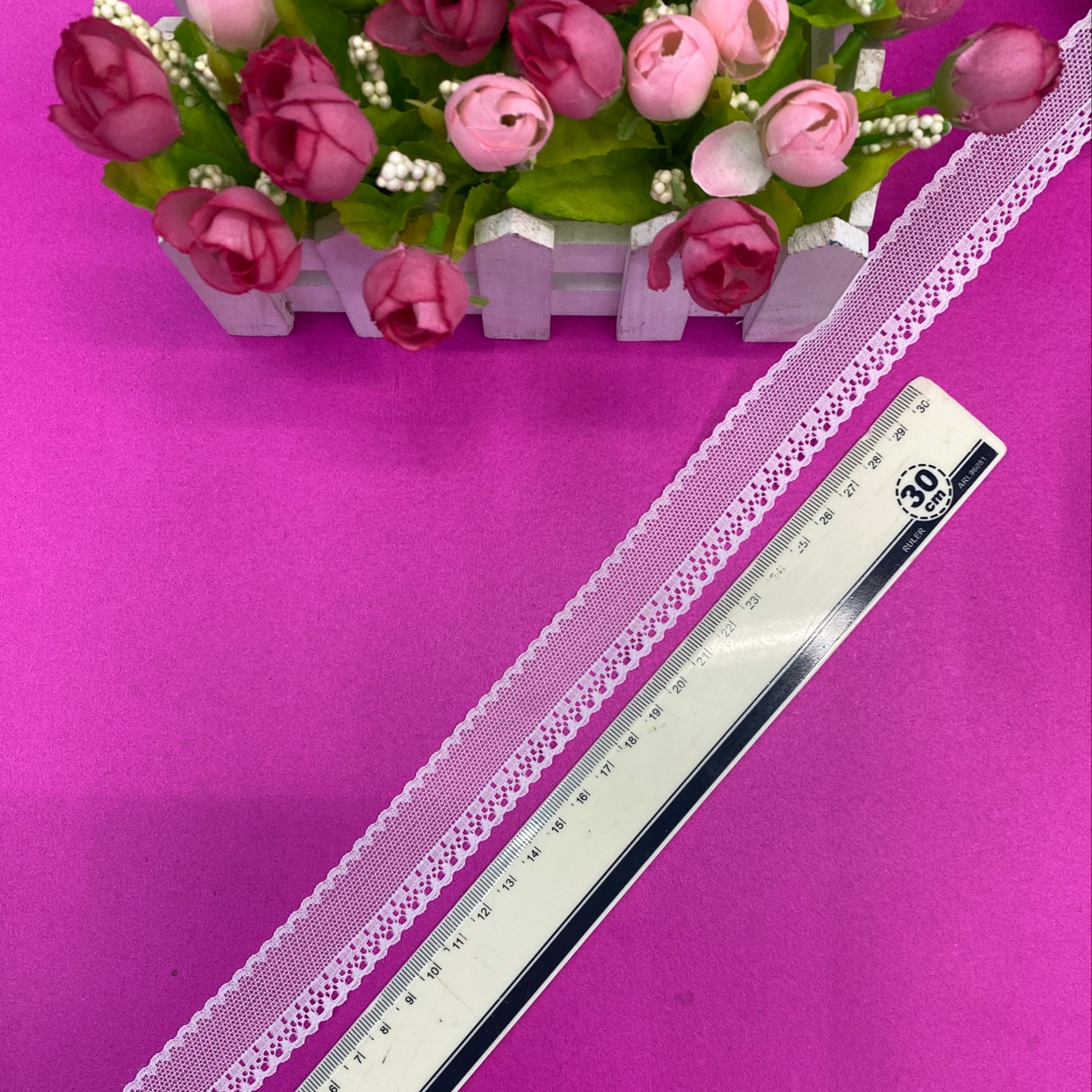 LE0871(2.5CM width) Lace trim, with elastic trim, without elastic trim, eyelash trim, lace fabric, clothing accessories, new style trim Specification image