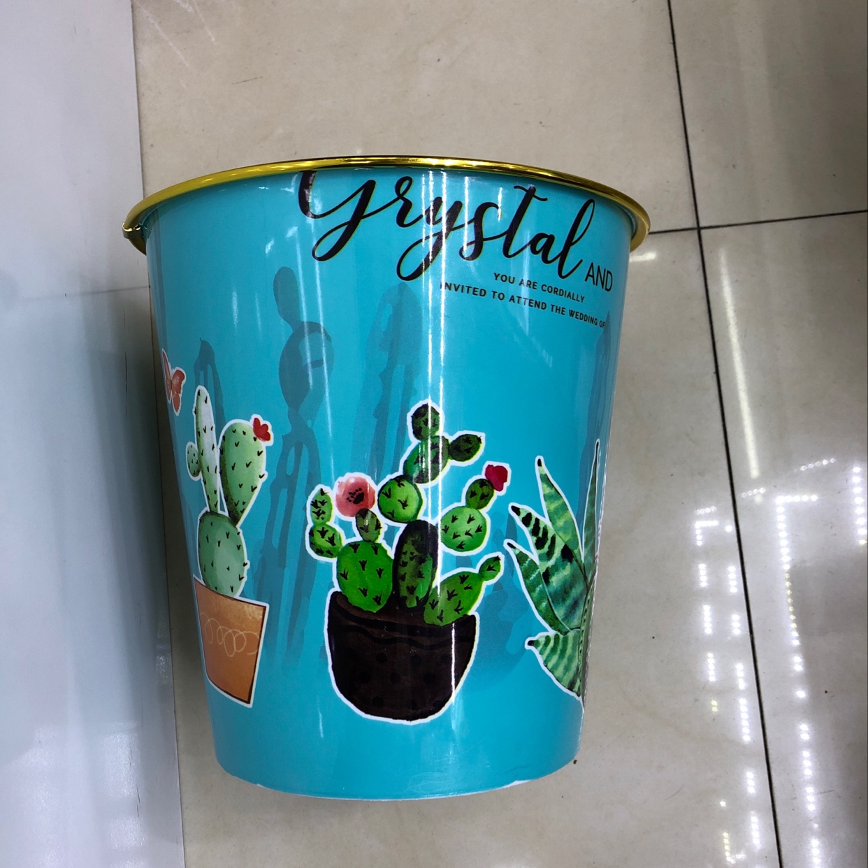 金边印花塑料垃圾桶产品图