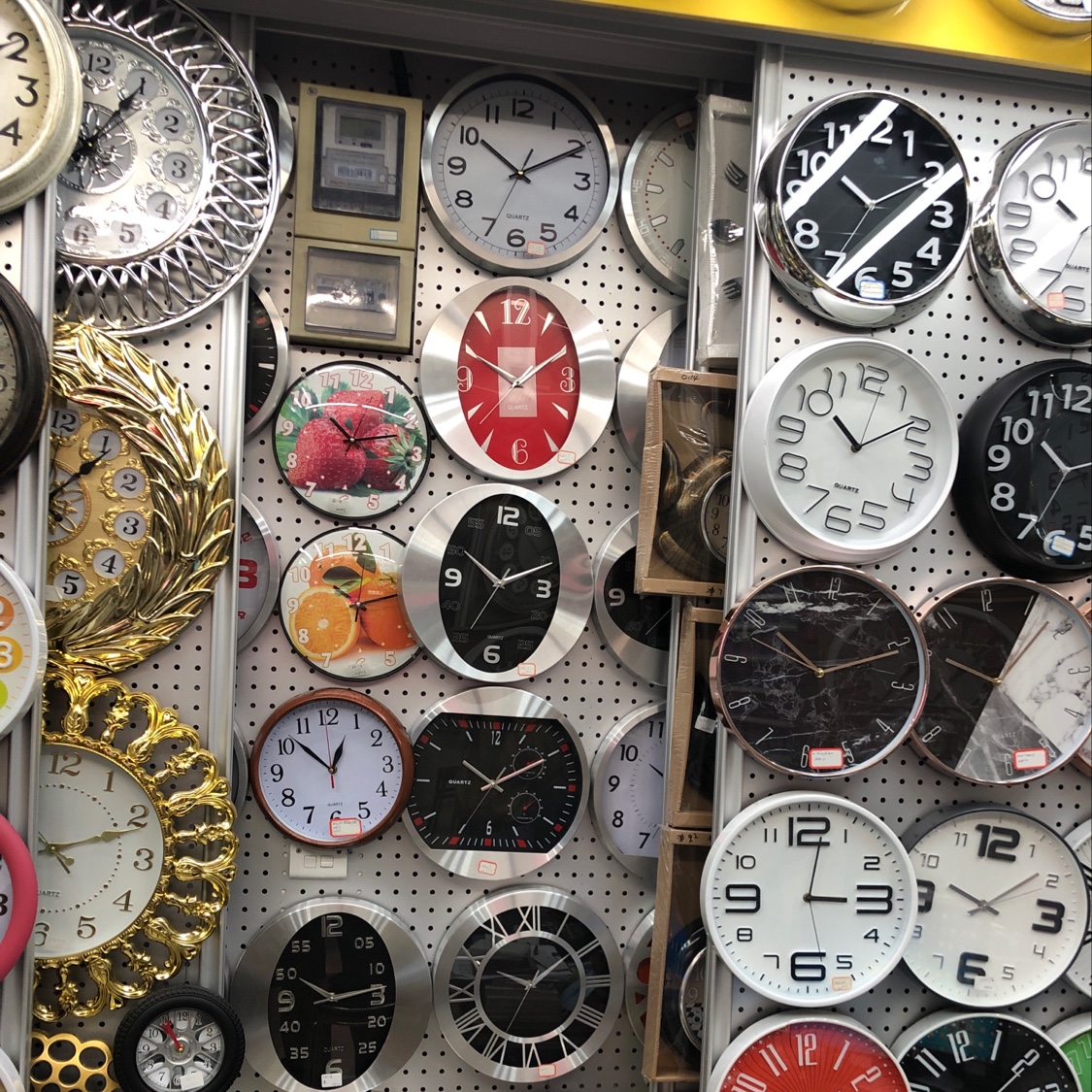 The store of Yiwu Hongwei Watch describe pic - 2