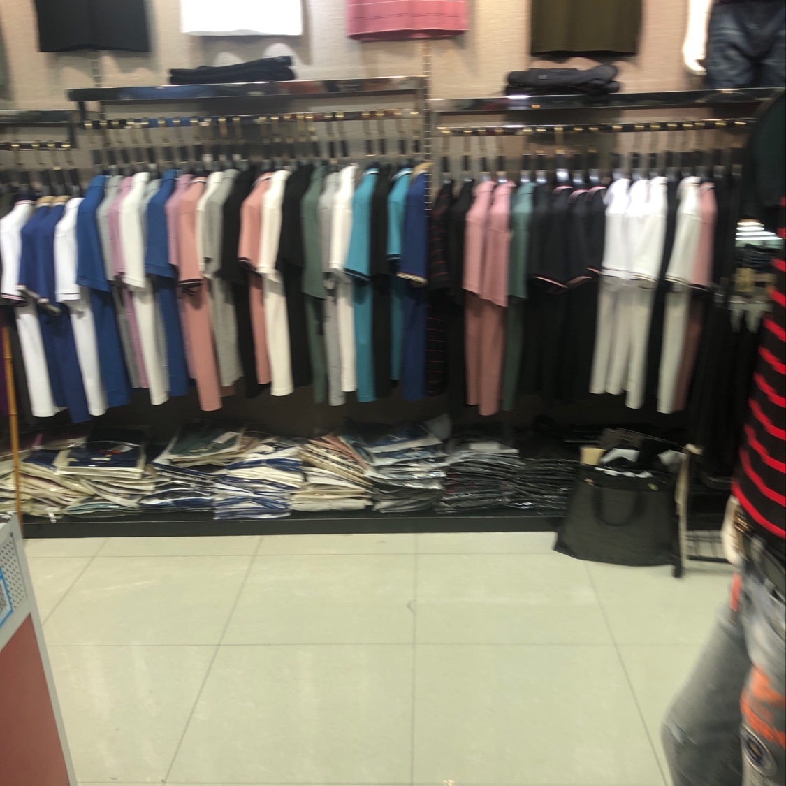 ارتداء ملابس صغيرة describe pic - 3