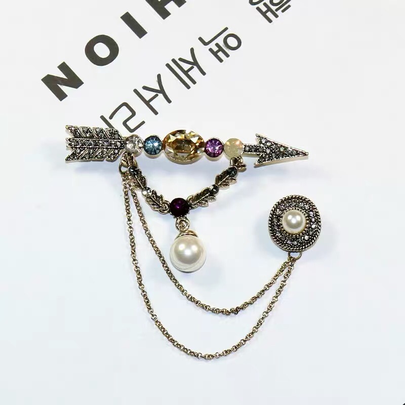 Korean-style high-end ins, trendy and versatile, fashionable and retro chanel-style chain pearl brooch, women's sweater pin Specification image