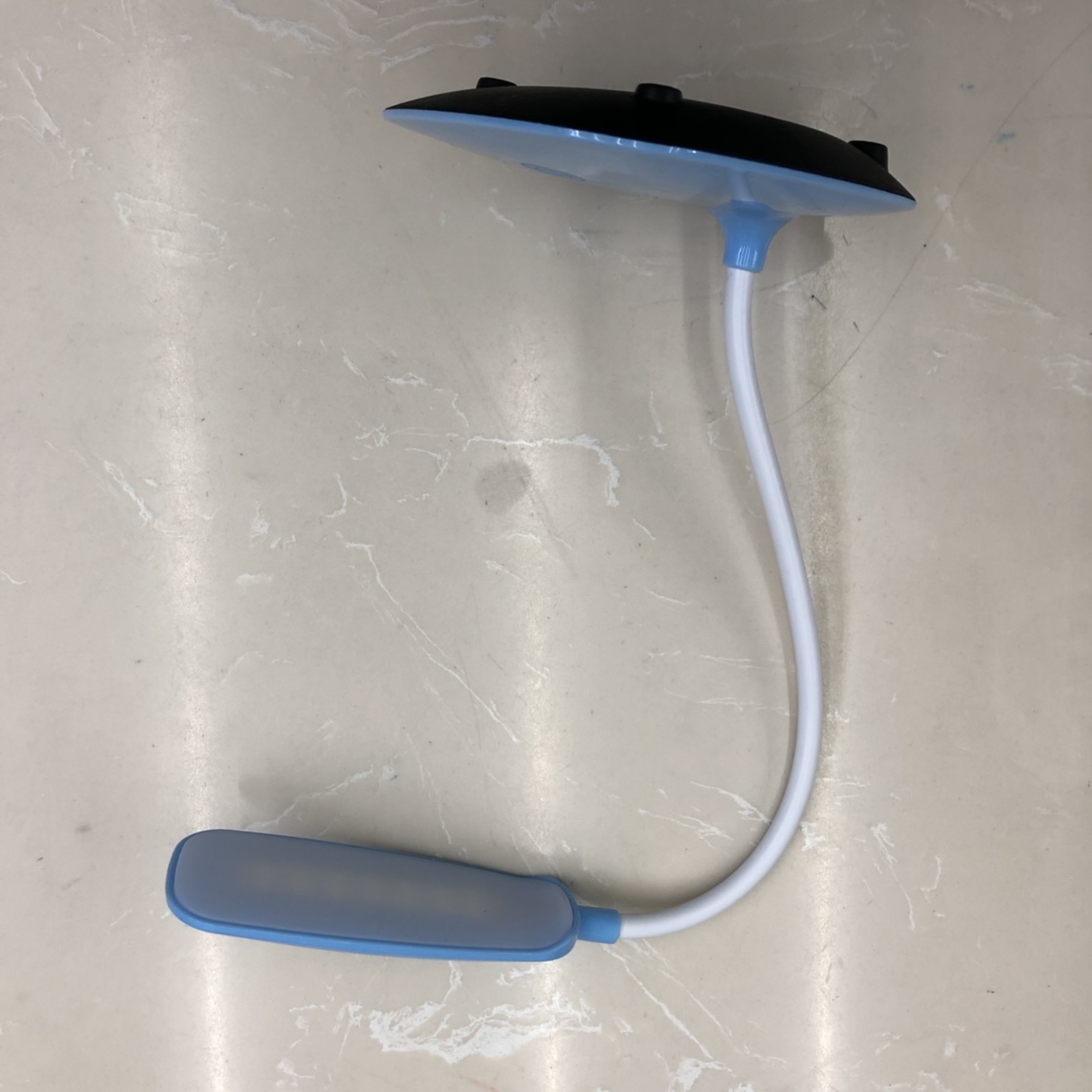 充电台灯产品图