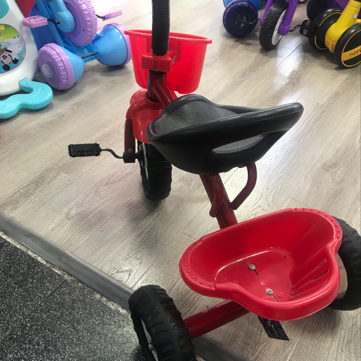 Children's tricycle, the favorite of babies! Application Scenario