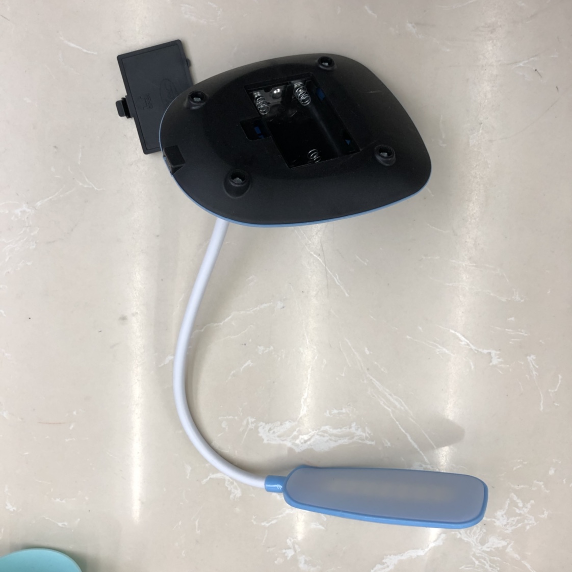 充电台灯细节图