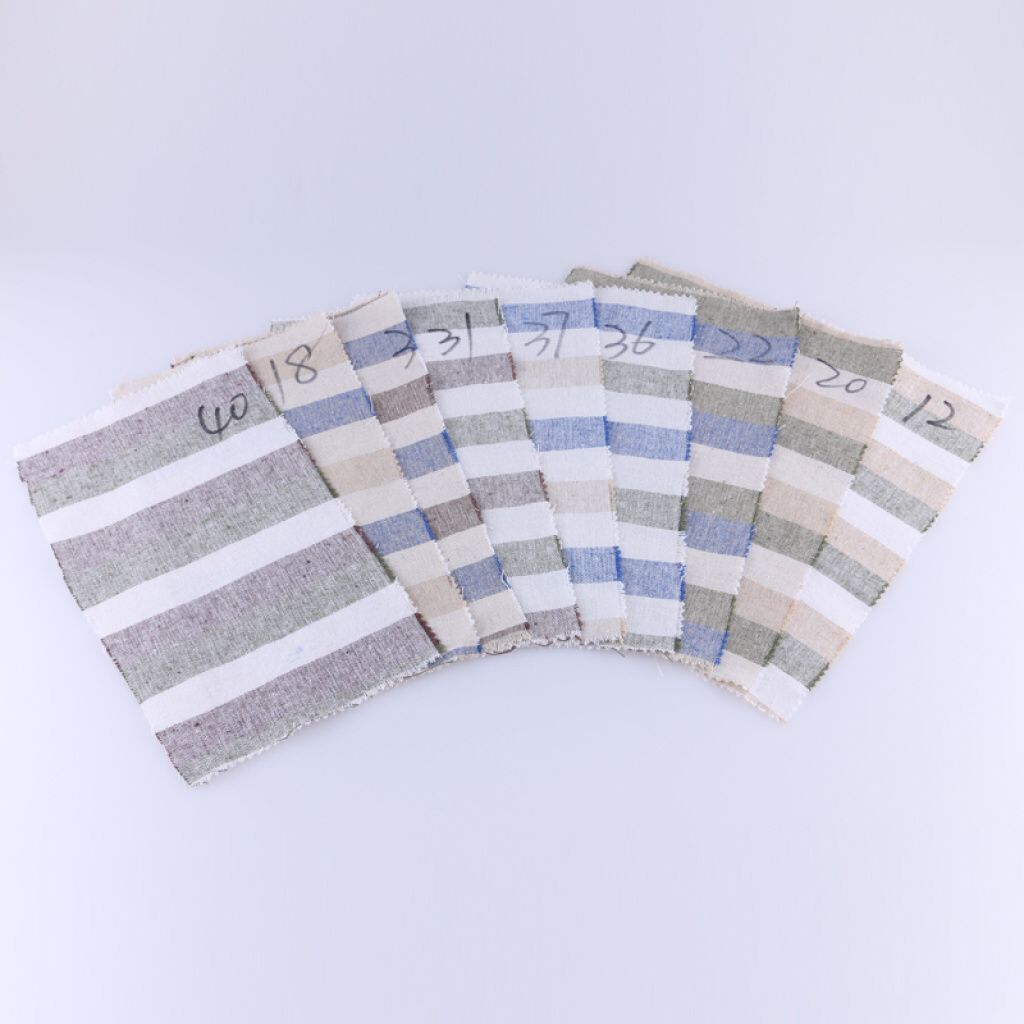 Cotton and linen yarn-dyed fabric, striped details Picture