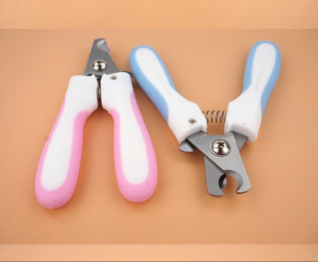 Factory direct sales of new pet nail clippers and cleaning tools, including dog and cat nail clippers and large safety files undefined