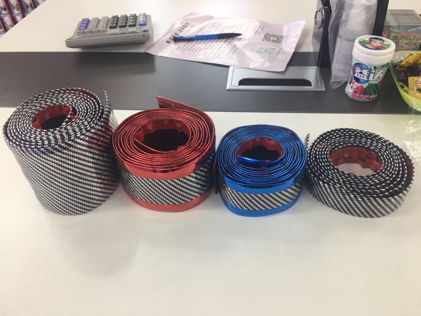 Automotive carbon fiber grain reflective threshold strip a variety of wide and many models thumbnail