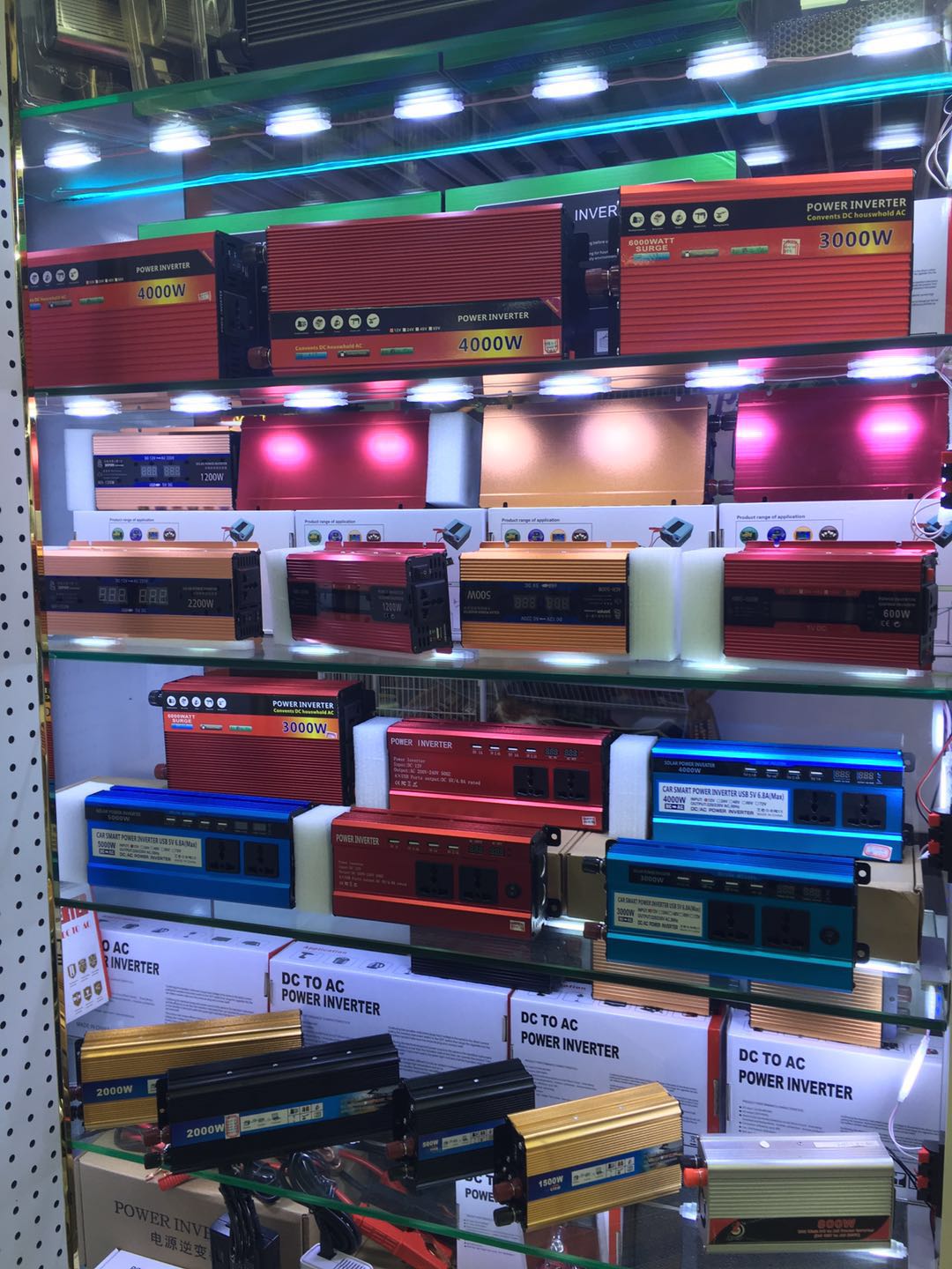 汽车逆变器带显示器 12V24V转110vV220V 多种功率