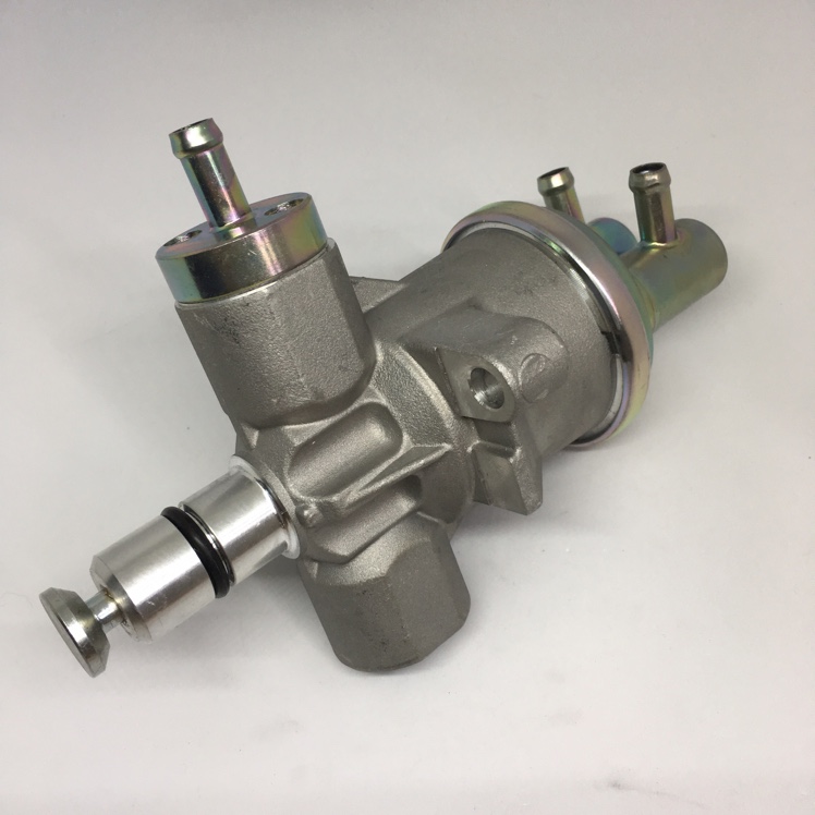 American Ford off-road vehicle diesel oil pump 1821657C93 F4TZ9350A F6TZ9350A thumbnail