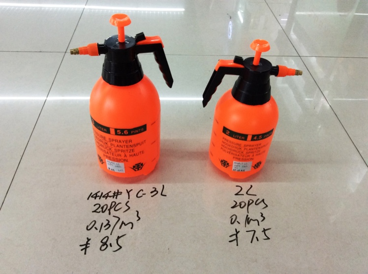 喷雾水杯/卷管器/农药喷壶/水杯保温大容量斜挎/花洒小水壶镀锌板白底实物图