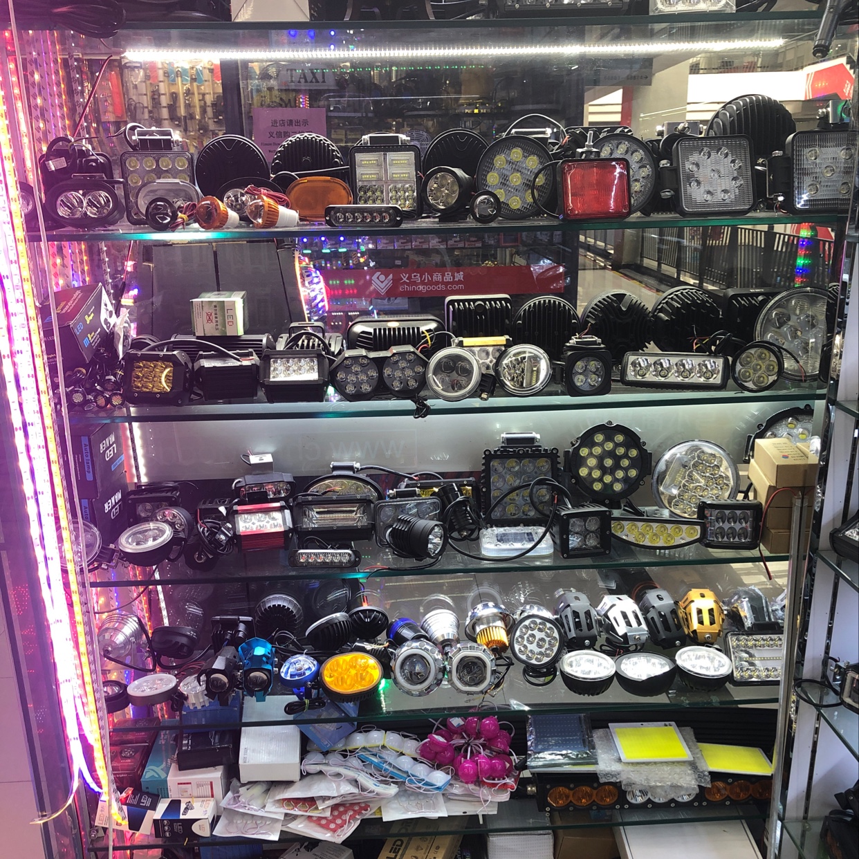 Yiwu Xinhui Optoelectronics Co., LTD describe pic - 5