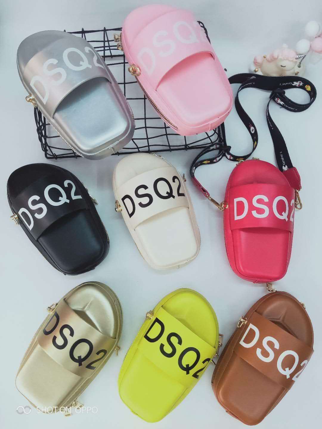 A little girl's crossbody slipper bag, fashionable children's bag, and coin purse Specification image