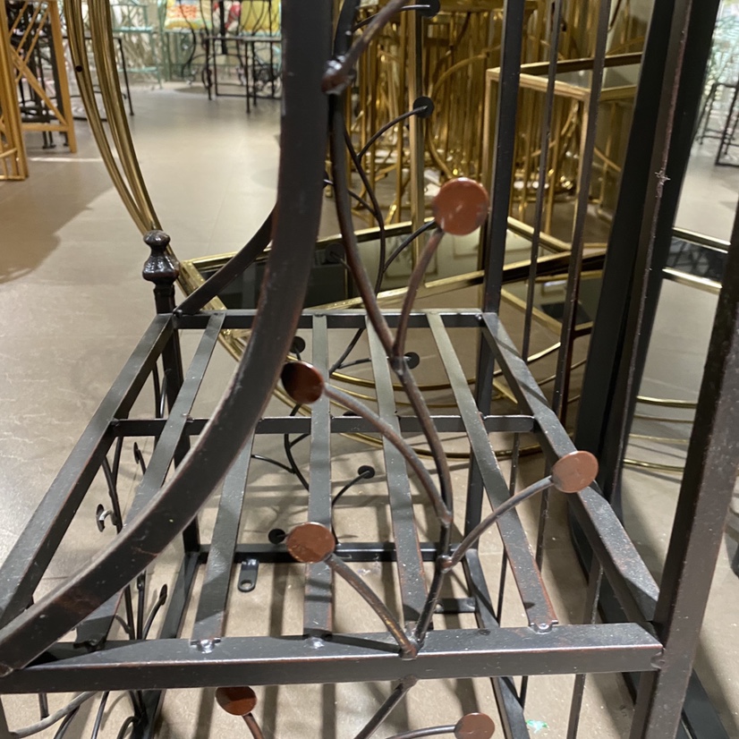 American country, retro ironwork arches, pergolas, garden courtyards, villas, outdoor green plants, climbing pergolas, gardening and sundries undefined