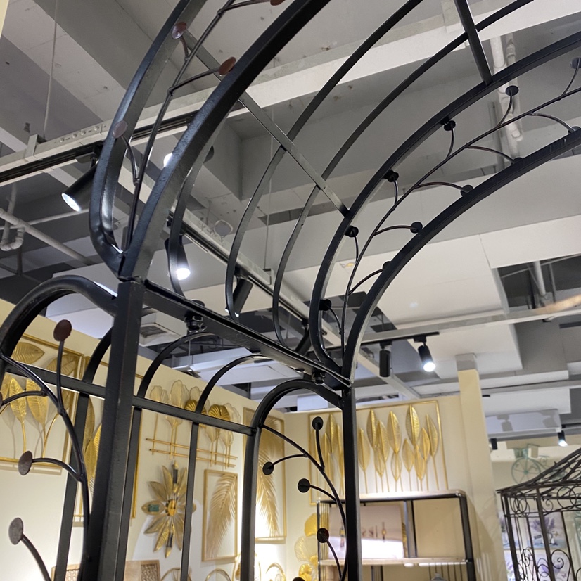 American country, retro ironwork arches, pergolas, garden courtyards, villas, outdoor green plants, climbing pergolas, gardening and sundries Application Scenario