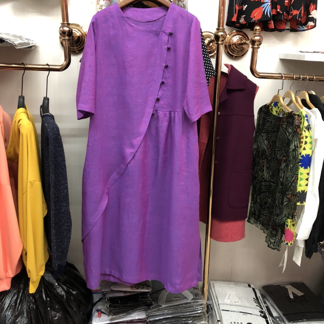Button-down 苴麻 shirt for women 's summer mid-length, niche design, loose and plus-size artistic women' s top