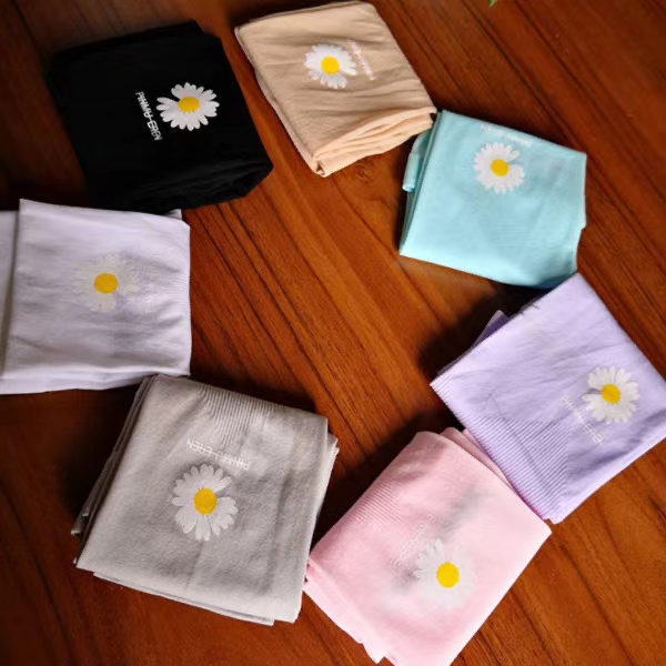 Little Daisy ice sleeve thumbnail