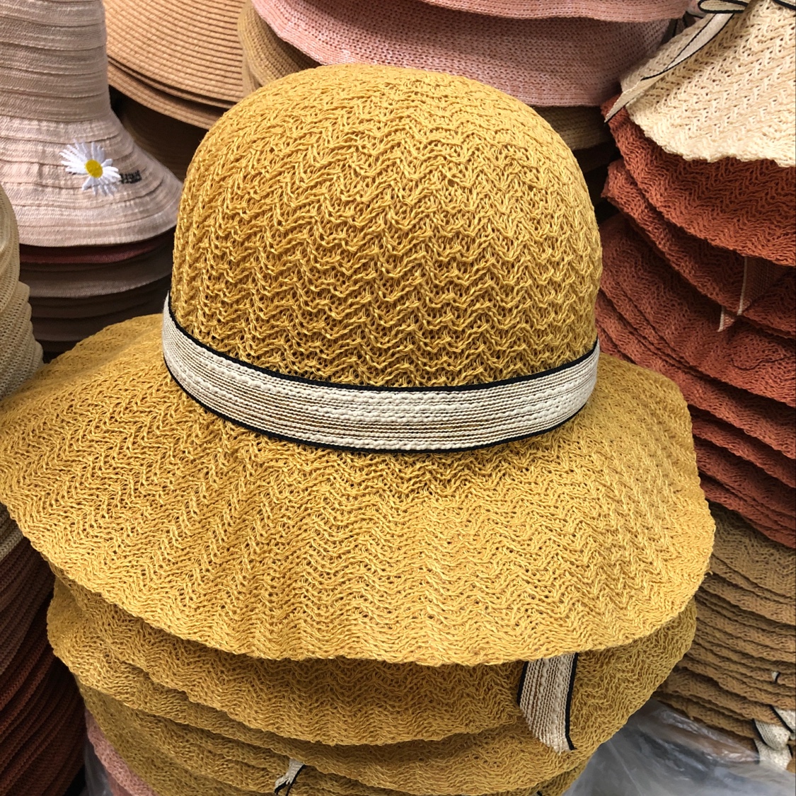 Straw hat thumbnail