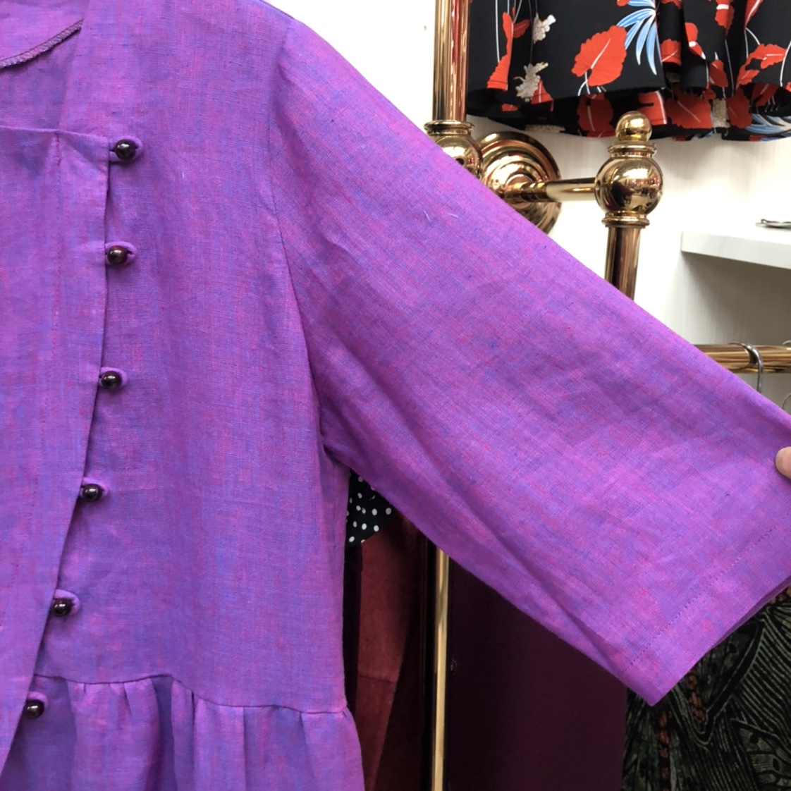 Button-down 苴麻 shirt for women 's summer mid-length, niche design, loose and plus-size artistic women' s top Application Scenario