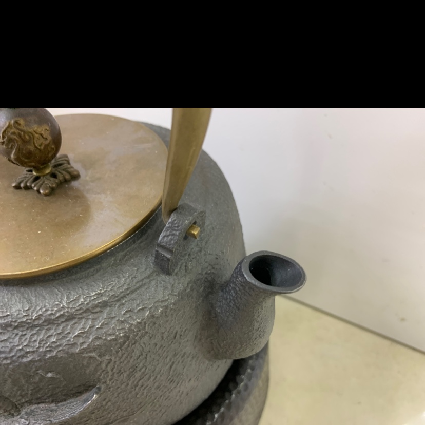 2020 Factory Direct Sales Wholesale And Retail Ten Years Old Shop Cast Iron Old Iron Pot Dapeng Wings undefined