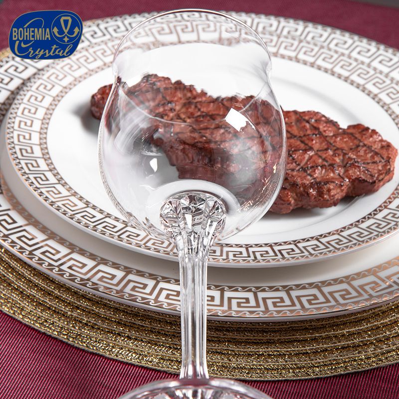 وتستورد الجمهورية التشيكية كأساً من الشمبانيا الكريستال من الرصاص من طراز 40157/180 في لايكس Specification image