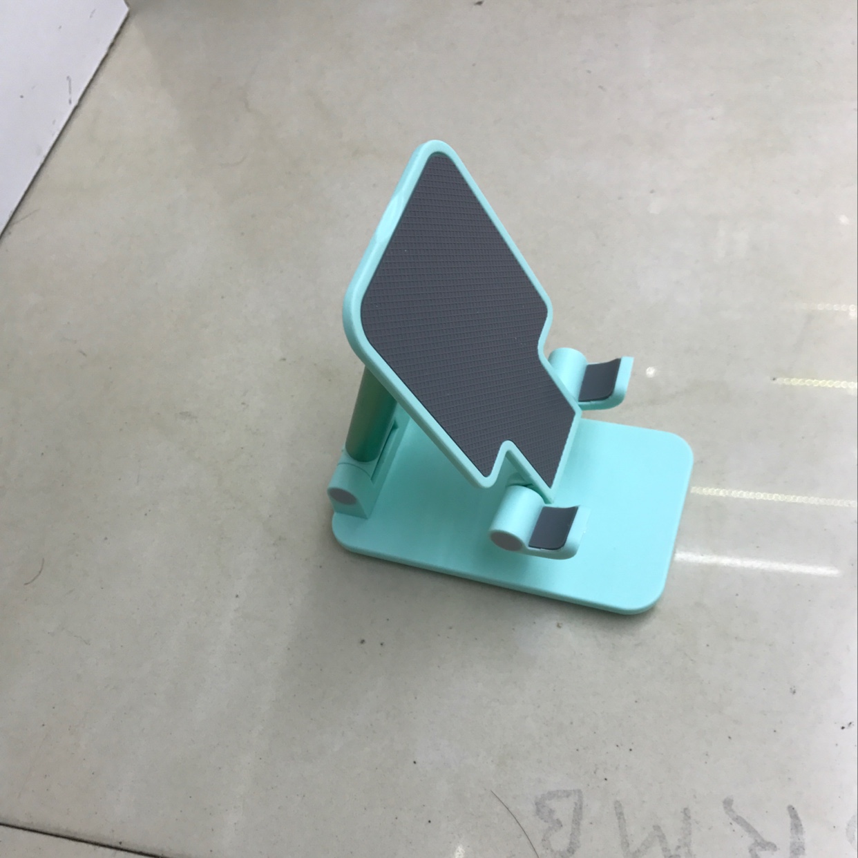 桌面手机支架产品图