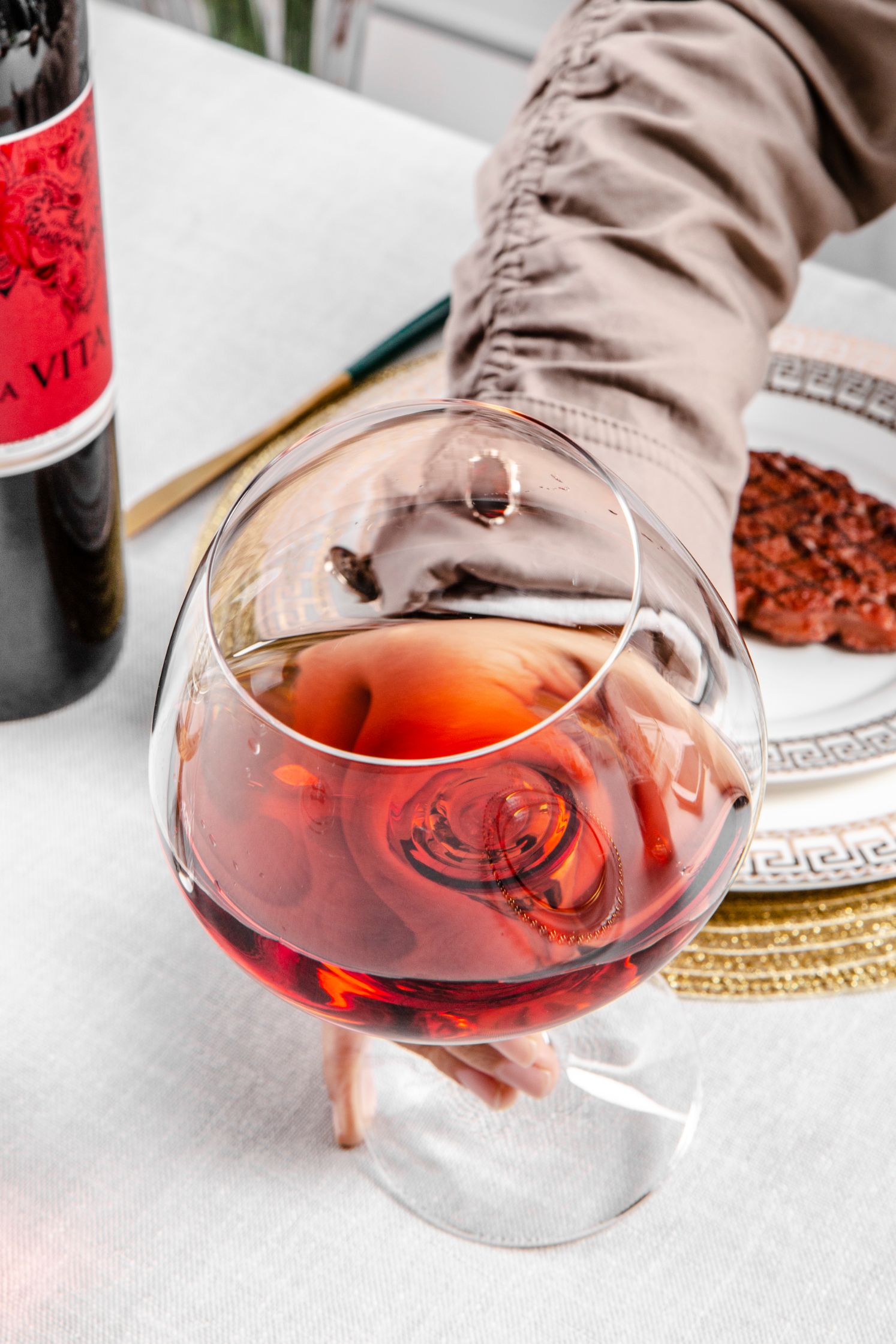 Bohemian Crystalex Czech imported lead-free crystal wine glass 40797/590ML Application Scenario