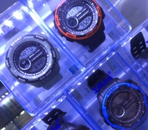 学生电子防水夜光手表，多功能新款手表，四方透明盒、铁盒防水七彩灯手表