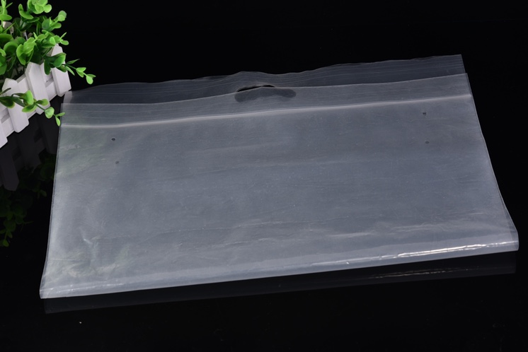 PE self-sealing bags, transparent plastic bags, self-sealing handle bags, hand-held bags, zipper bags Application Scenario