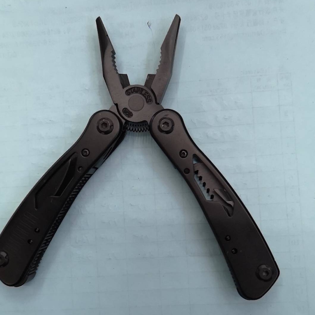 Outdoor pliers thumbnail