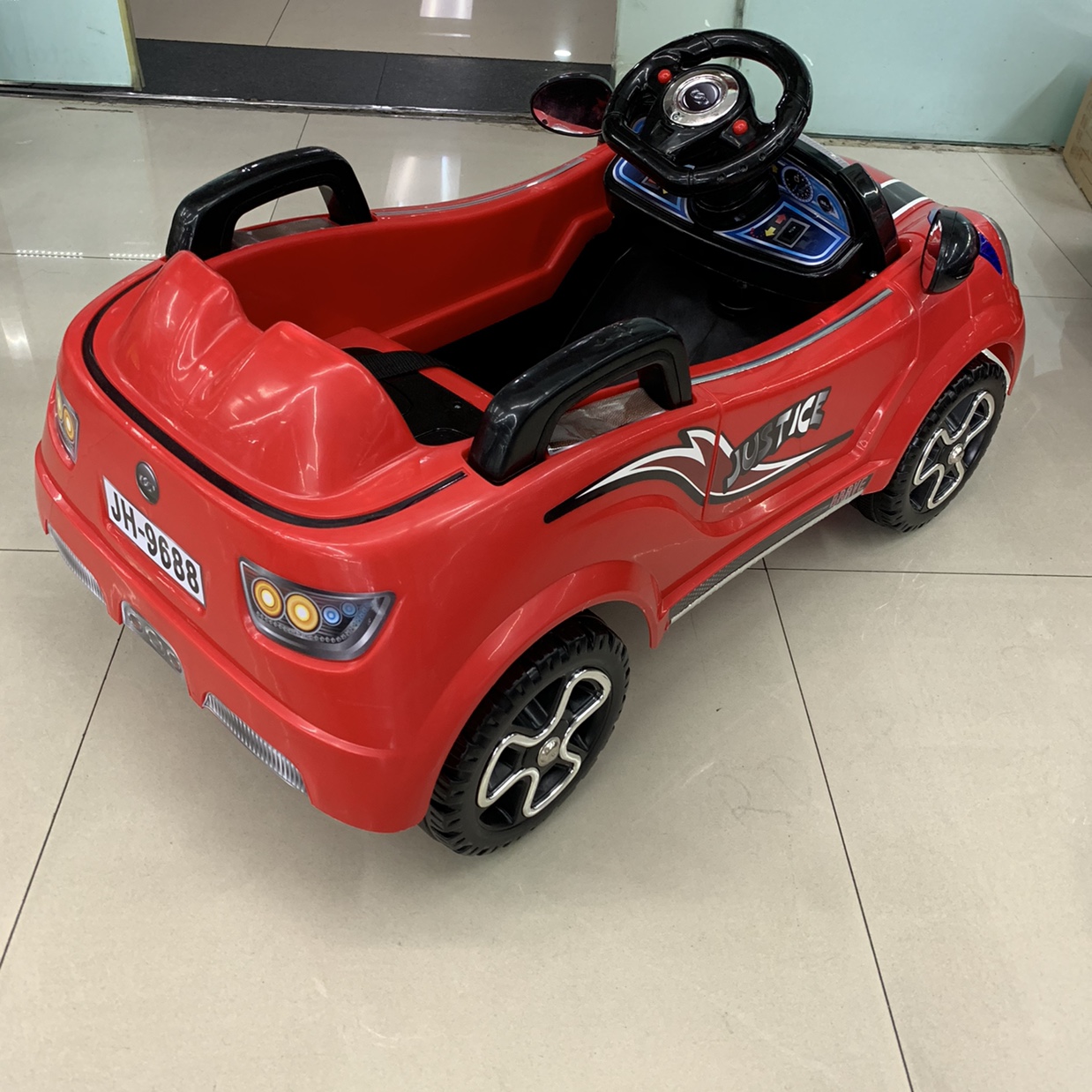 电动童车产品图