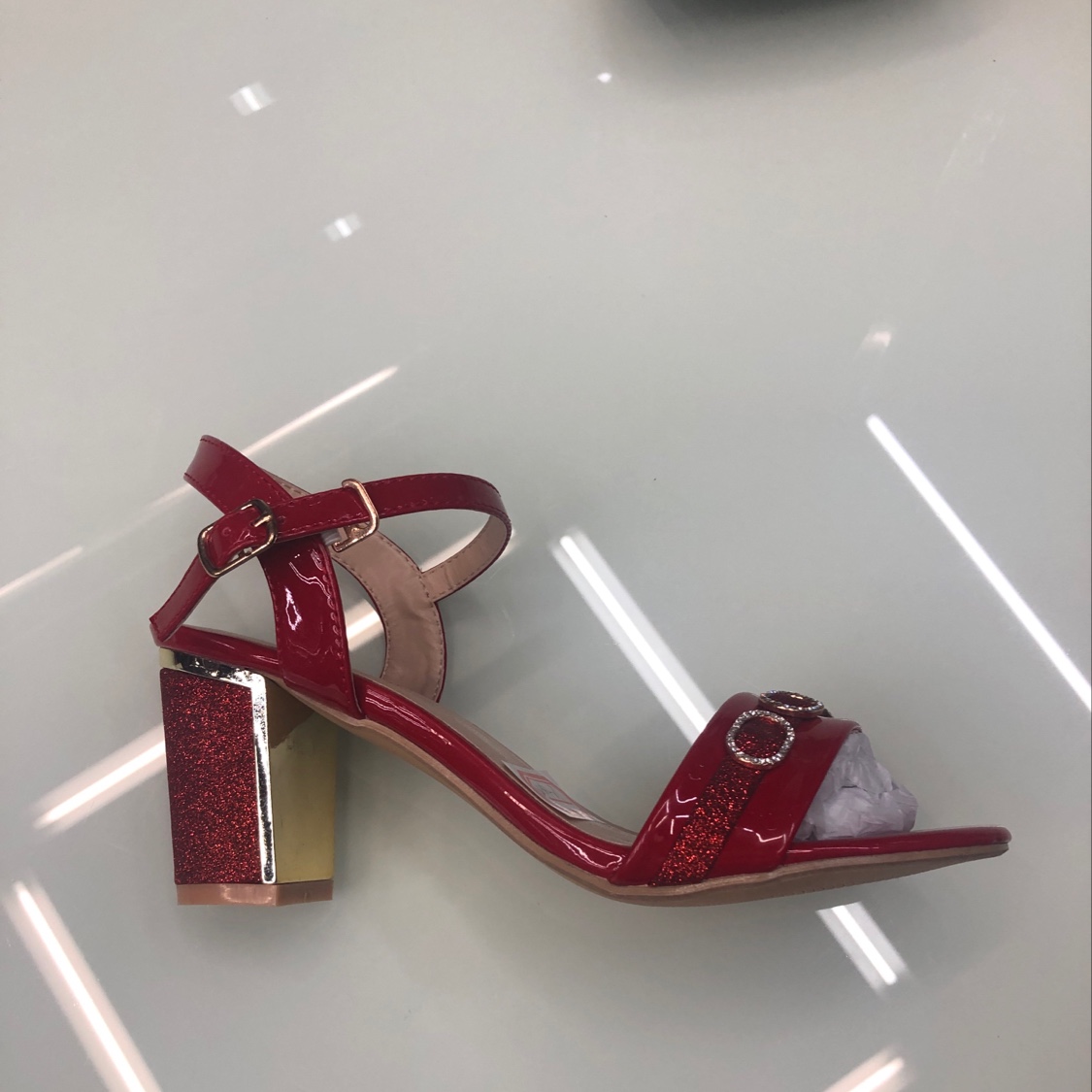 Women's Red Fashion Mid-Heeled Sandals details Picture