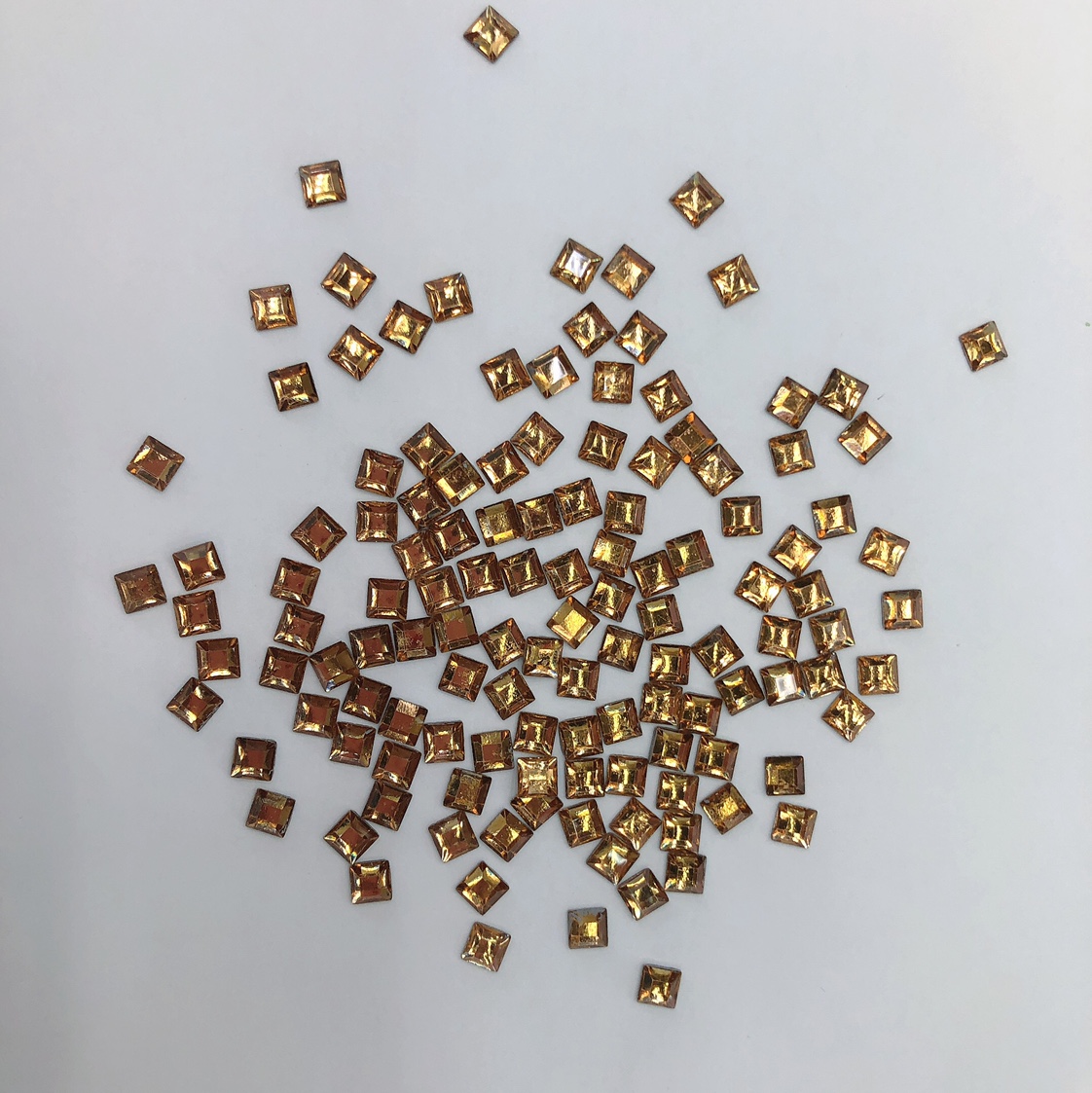 6*6钻石/黄树脂钻/平底钻/玻璃烫钻/厂家直销产品图