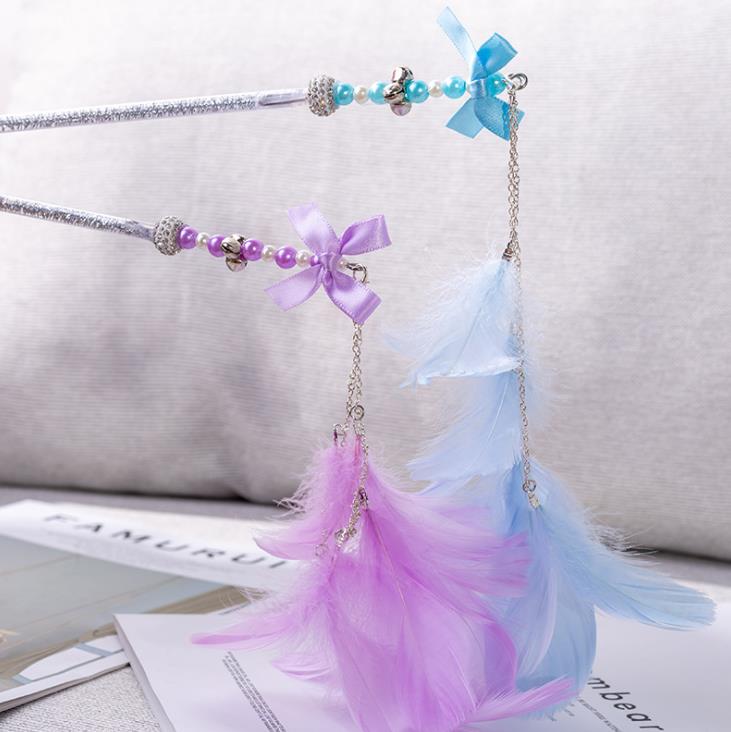 Pet products Detachable cat teasing stick with bell feathers Scratch resistant cat interactive cat teasing stick manufacturers direct sales Application Scenario
