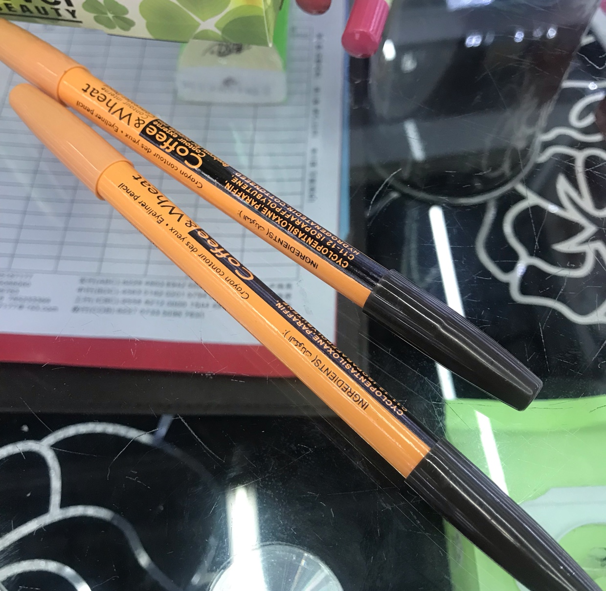 The Concealer Is Waterproof, Sweat-Proof And Smudges 16Cm Specification drawing