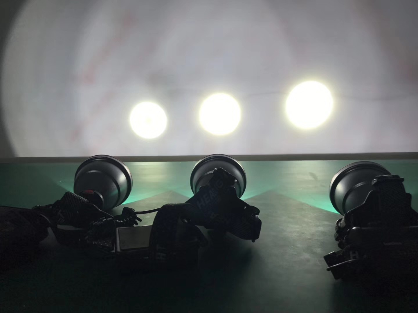 T40灯芯头灯产品图