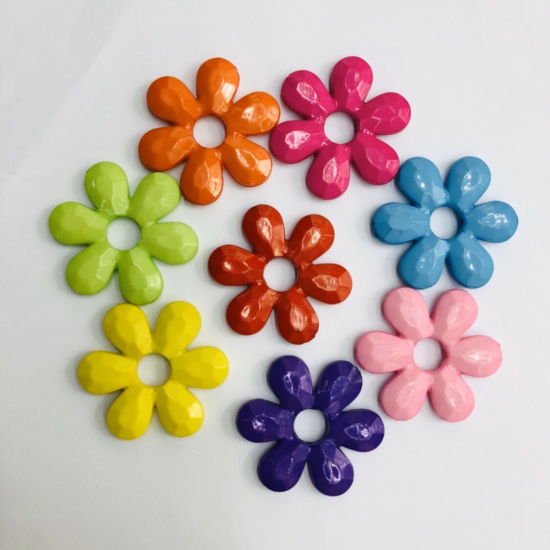 Manufacturers direct acrylic solid color 6 petals 325#45mm thumbnail