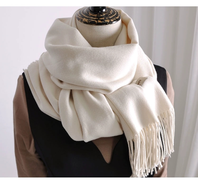Thickened Long Scarf Women's Close-up-Classic Texture with Advanced Tone
