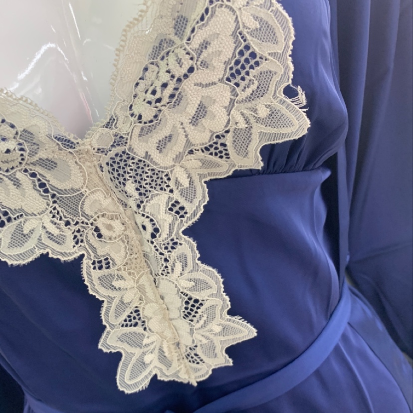 Pajama women's summer ice silk short-sleeved and long pants home wear, summer thin faux silk floral Korean style loose and large-sized home wear Specification image