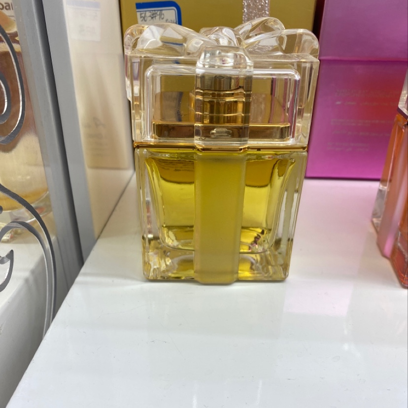 Square perfume