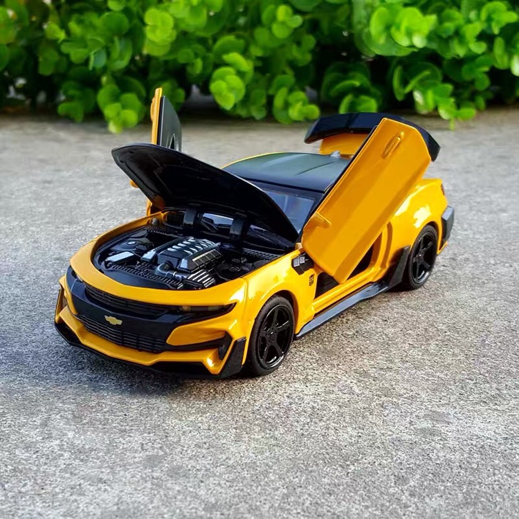 1:32雪佛兰大黄蜂科迈罗合金汽车模型仿真车模声光回力玩具车摆件产品图