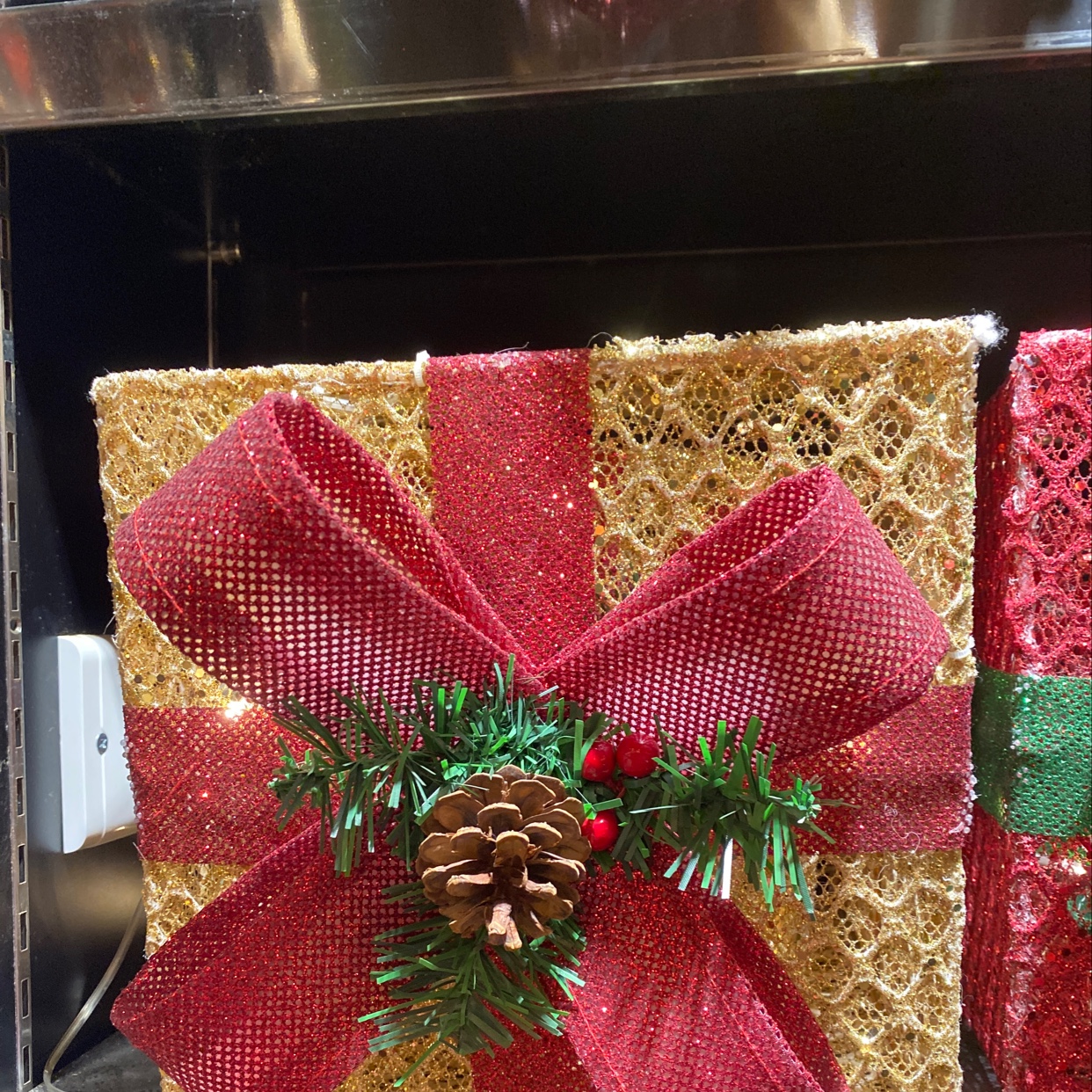 Christmas glow gift box thumbnail
