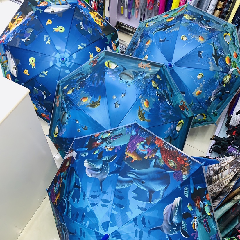 Underwater World Children's Umbrella, a premium umbrella manufacturer, offers direct sales of cross-border export rain gear and umbrellas