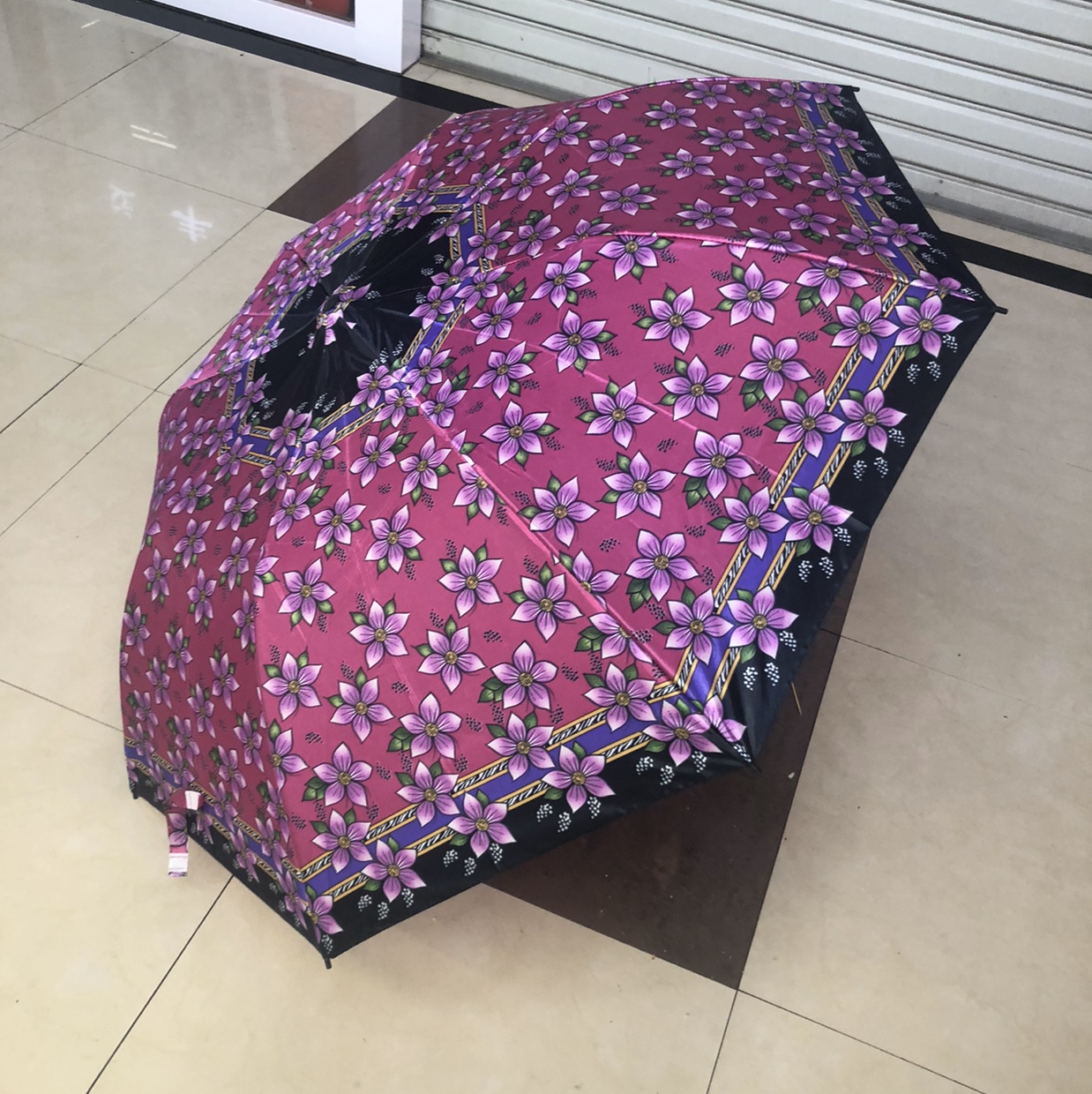 20% off golf umbrellas details Picture
