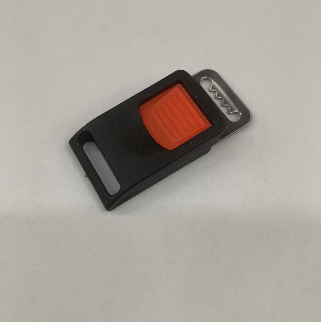 Helmet fitting clasp thumbnail