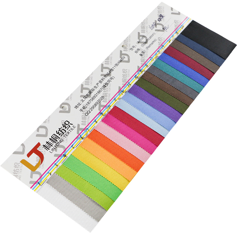 The 1680D double-strand pvc mirror-finished plain weave polyester Oxford cloth bag fabric in stock can be made waterproof and environmentally friendly to European standards detail image 6