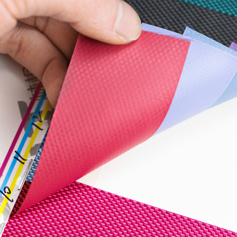 The 1680D double-strand pvc mirror-finished plain weave polyester Oxford cloth bag fabric in stock can be made waterproof and environmentally friendly to European standards detail image 5