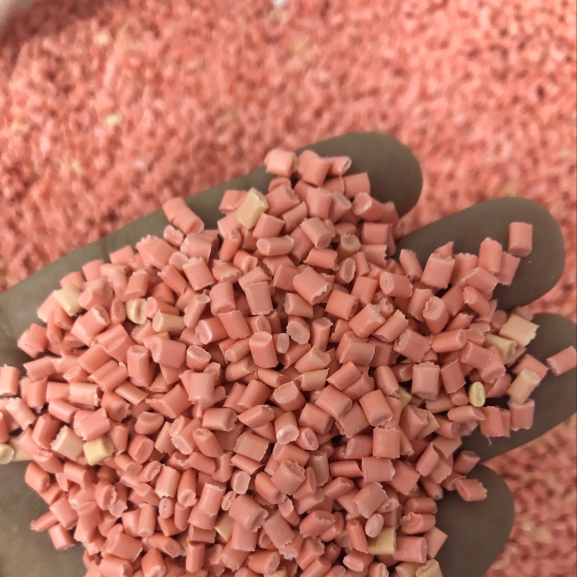 Pink granular propylene (recycled material) details Picture