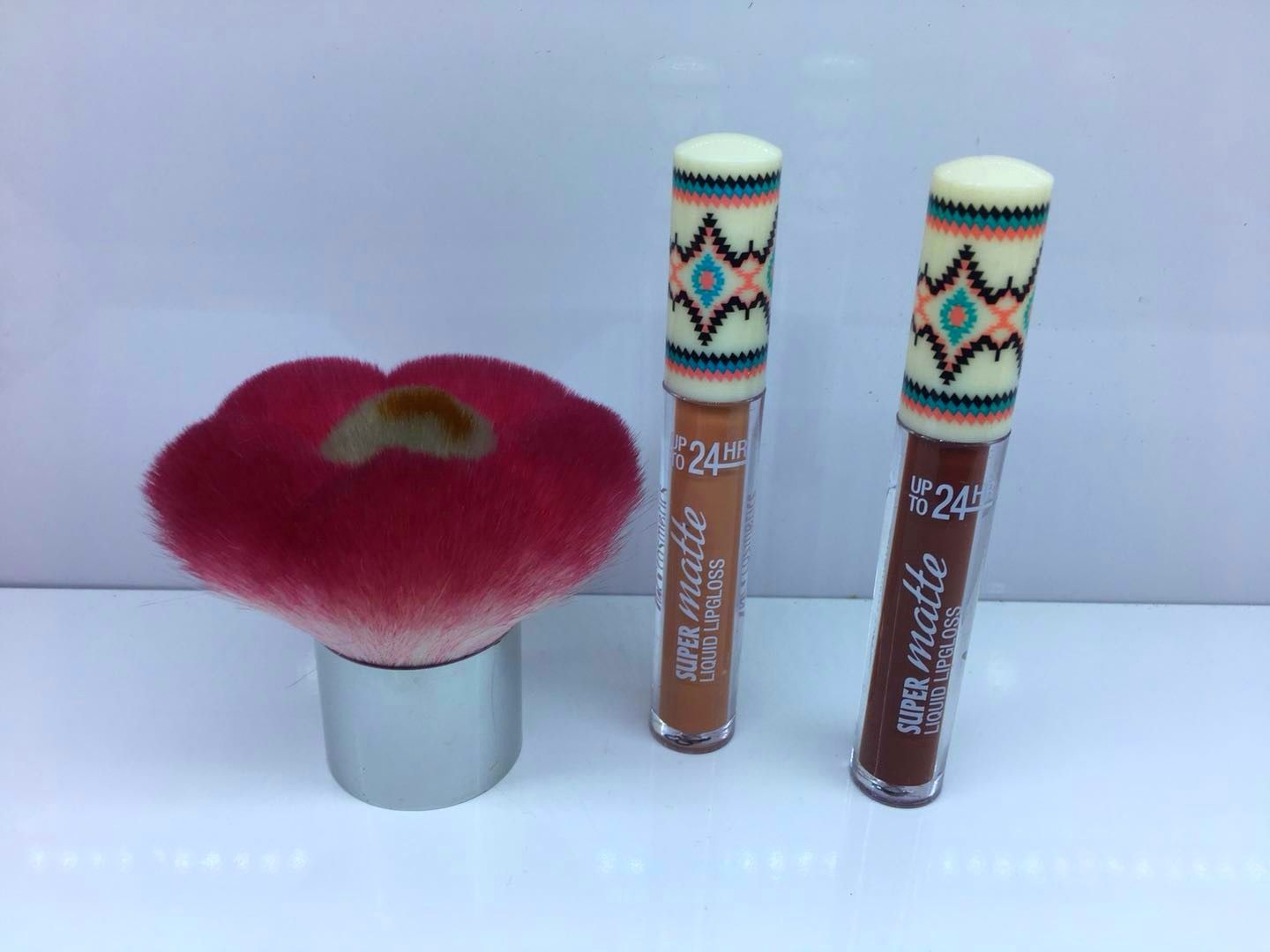 跨境货源天鹅雾面哑光空气唇釉持久不沾杯不掉色显色保湿丝绒唇彩