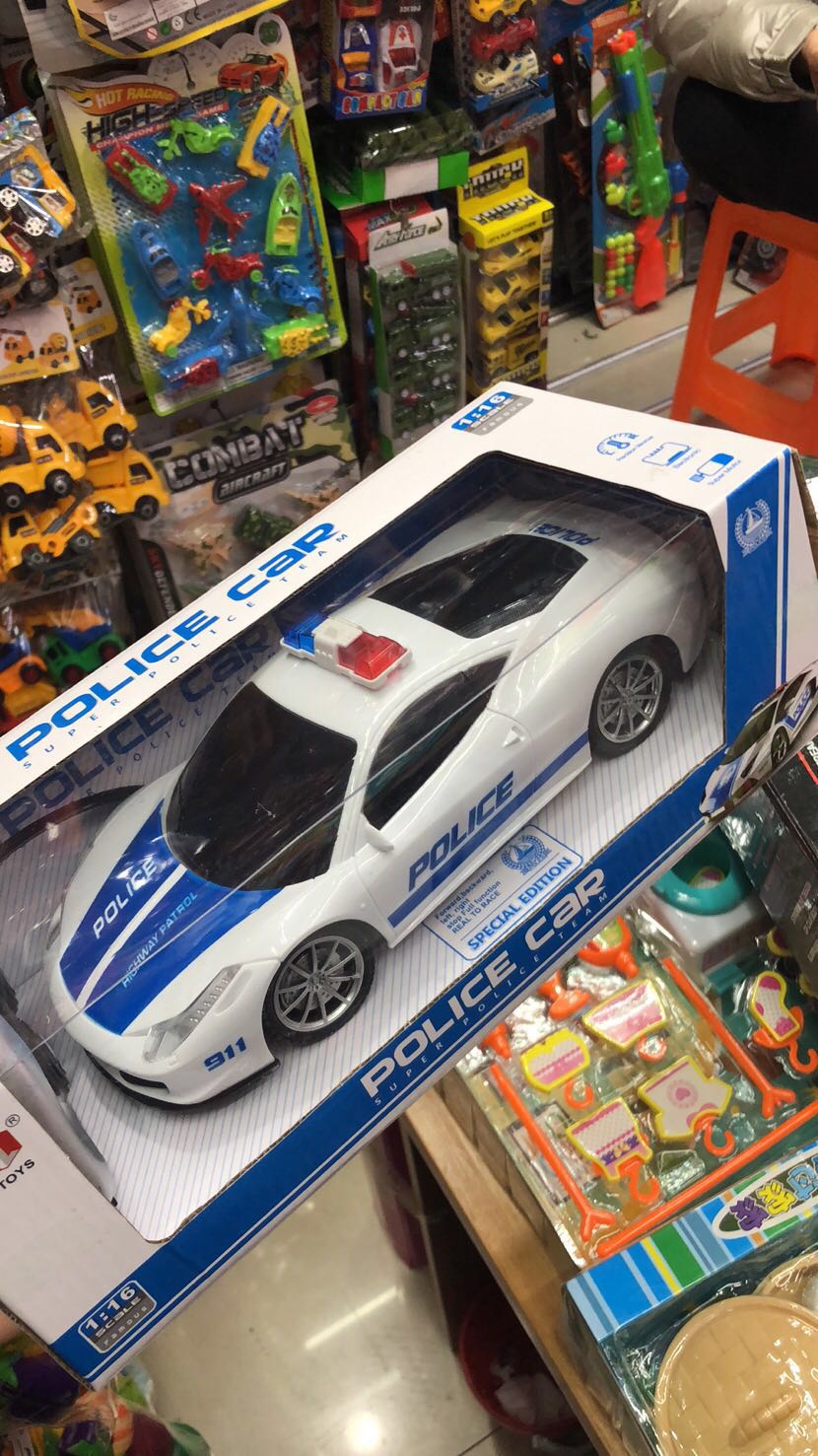 厂家直销儿童电动遥控车警车塑料玩具模型